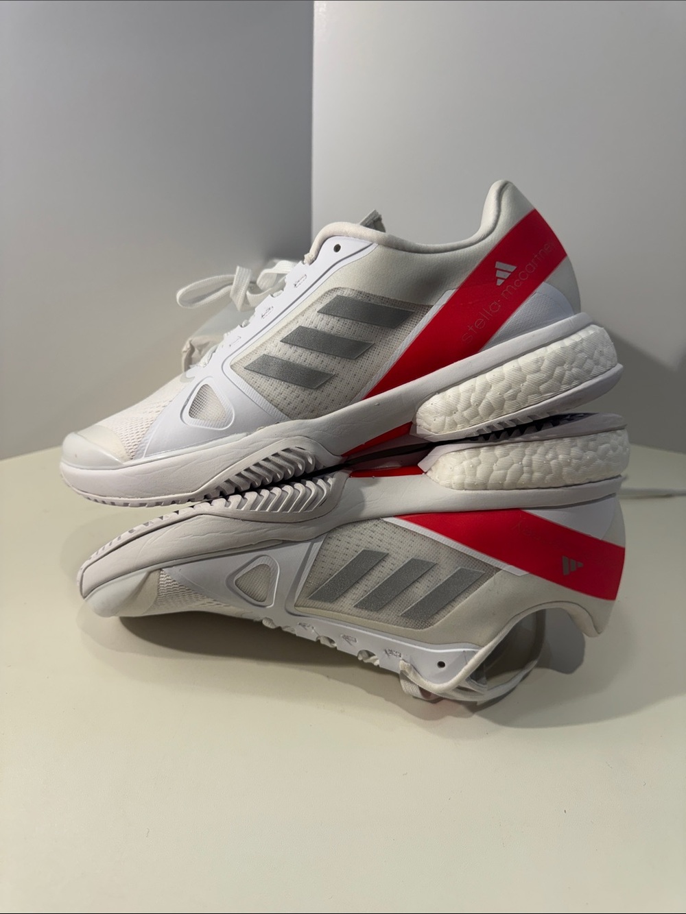 Adidas Women’s Barricade Tennis Shoes White Silver Red Size 8.5 new/return